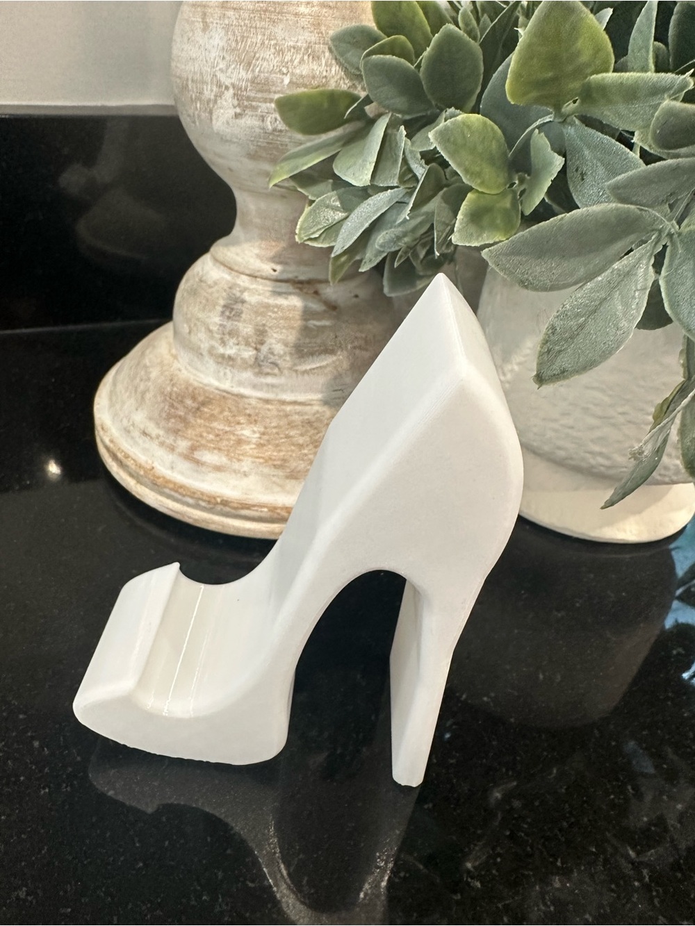 White high heel shoe  cell phone holder ! 👠 NEW!